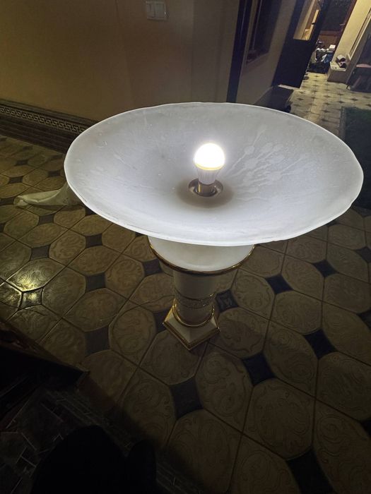 Dekorativ pol lampasi atigi 200$