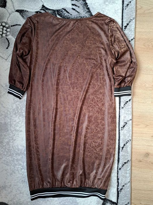 Рокля- тип туника имитация на кожа