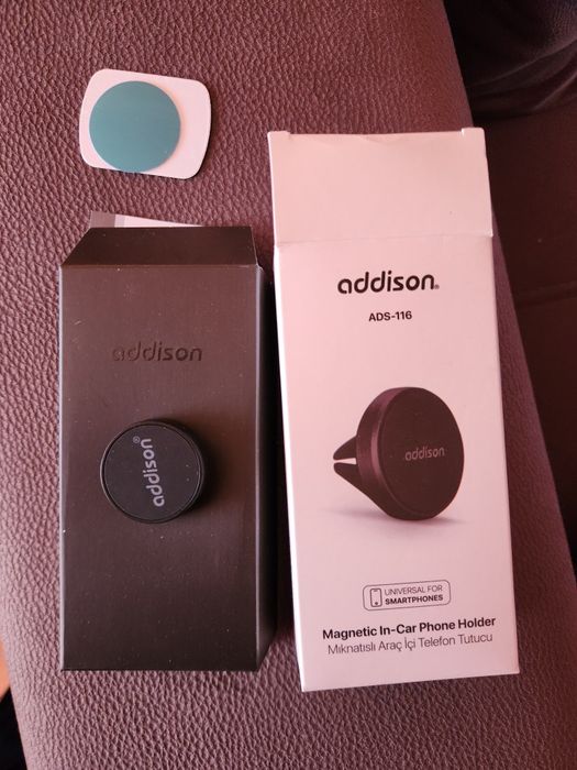 Магнитна стойка за телефон за кола