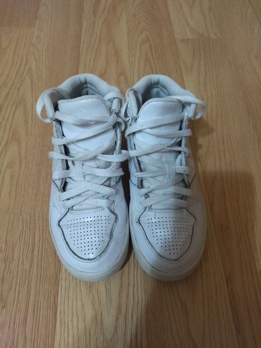 Bascheți Nike nr. 37,5 de vânzare
