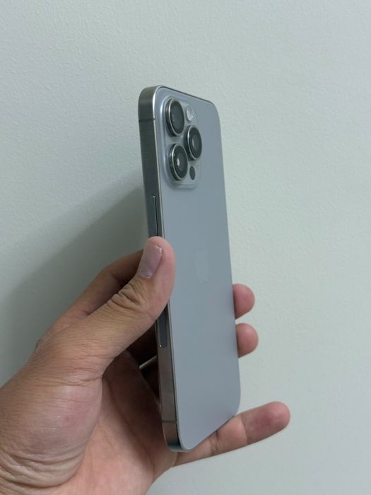 iPhone 15 pro max 85%