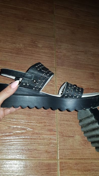 Дамски сандали от естествена кожа!