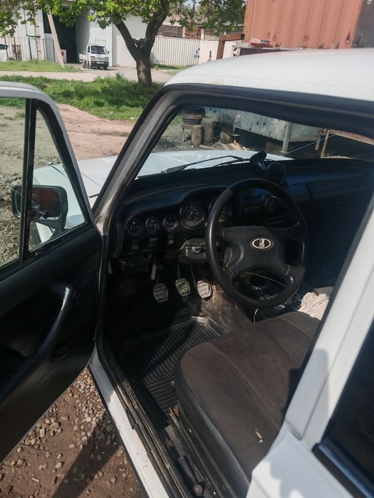 2106 benzin gaz qoyilmaga holati yahshi  qolgani