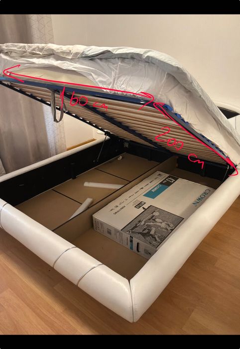 Легло и огледало