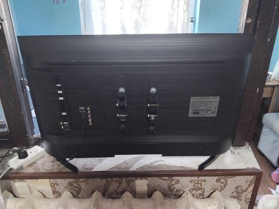 Срочно продам телевизор Samsung UE32N5300BU