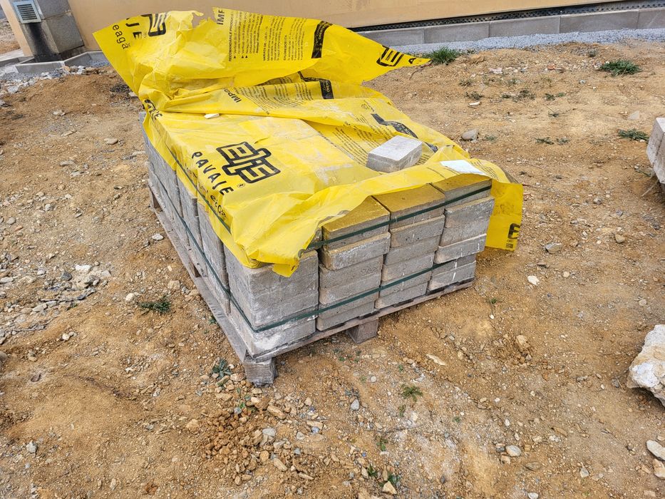 pavaj model deosebit