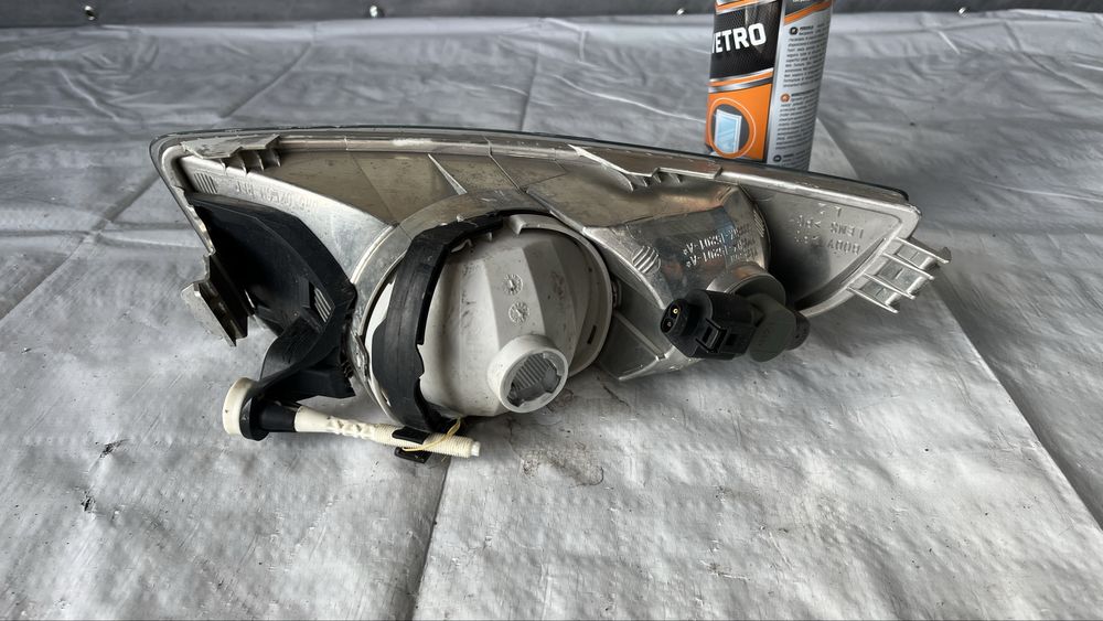 Десен и ляв халоген Skoda Fabia 2