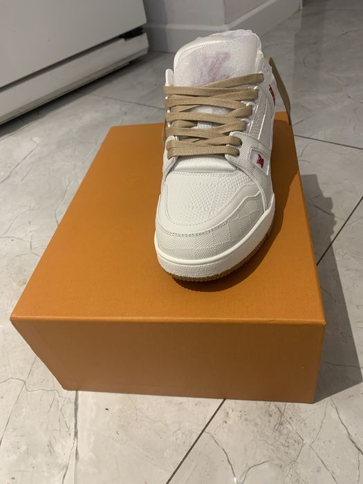 Продам кроссовки Louis vuitton