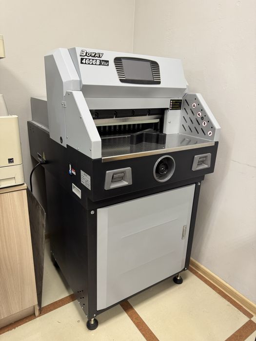 Гильотина электрическая Boway 4606B
