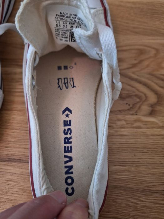 De vânzare tenesi Converse, mărimea 36