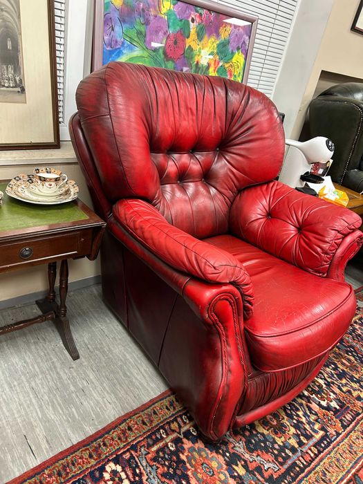 Класически диван Честърфийлд и 2 фотьойла