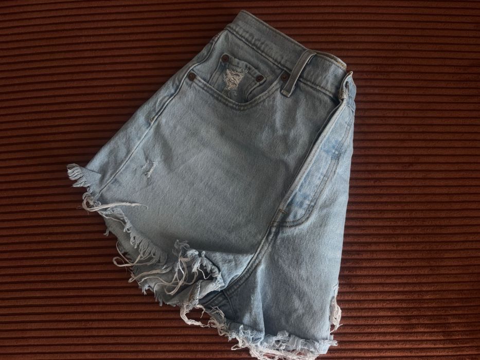 Дамски къси панталони Levi’s Ribcage / 28