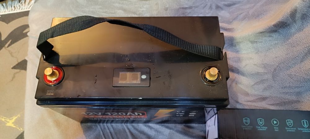 Чисто нова Батерия за кемпер или каравана