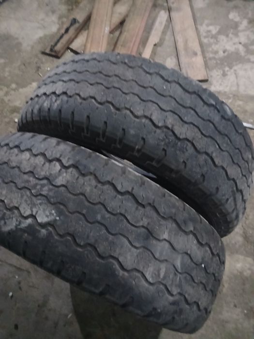 Продам резину на джип пару Р16