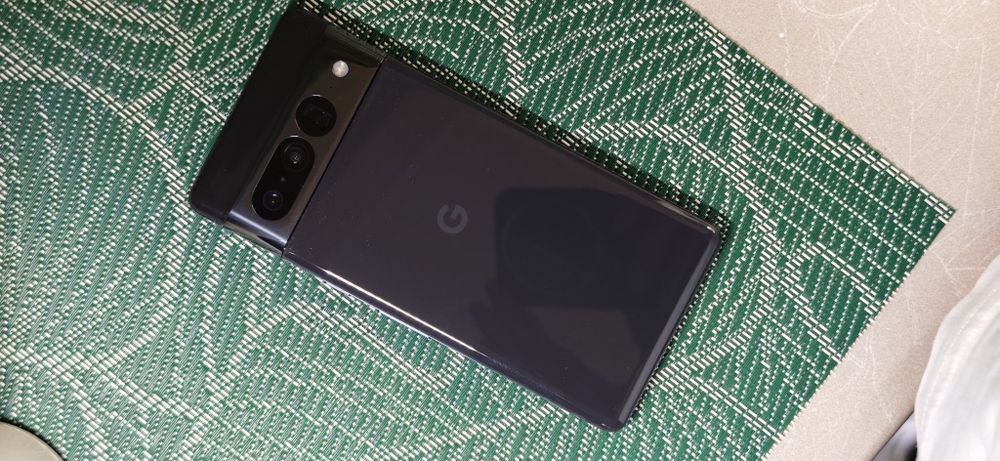 Google Pixel 7 Pro 128GB 12GB RAM – Stare impecabilă