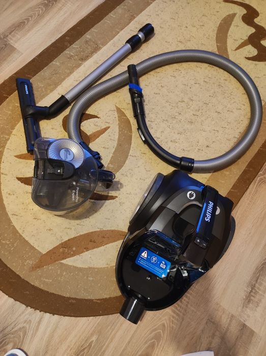 Aspirator fara sac Philips Seria 7000