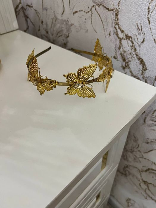 Diademalar qoʻl mehnati