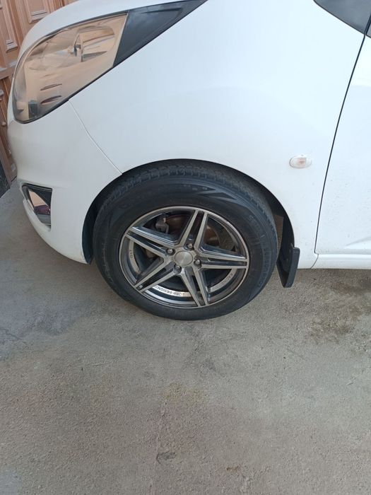 Vossen Diska Balon Sotiladi 195 60 R15 Holati Yaxshi