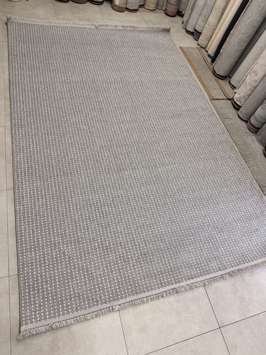 Расспродажа новых ковров