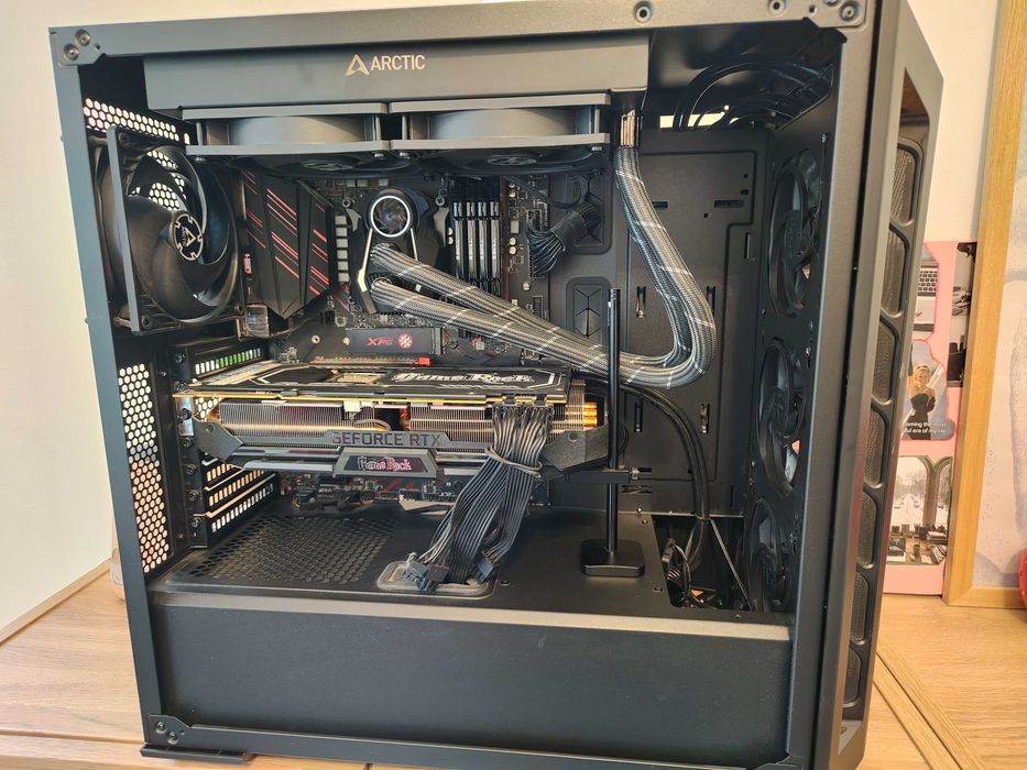 Компютър RTX 2080 8GB, 9700k, 32GB DDR4