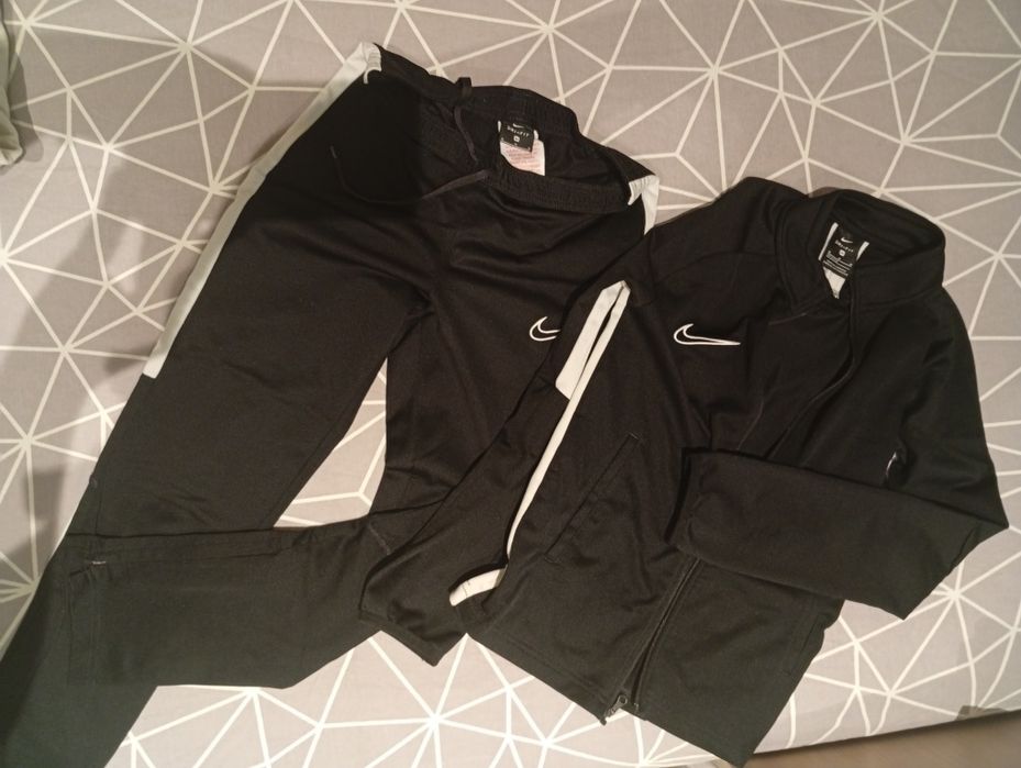 Детски спортен екип Nike 137/147 M