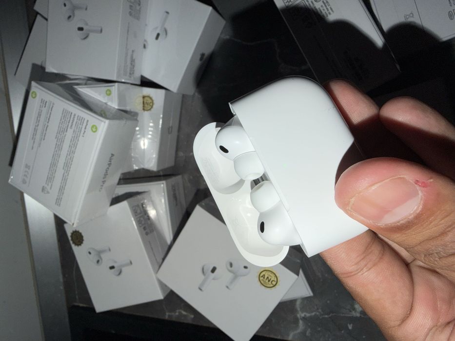 AirPods Pro 3 noi, sigilate - retur in 24h