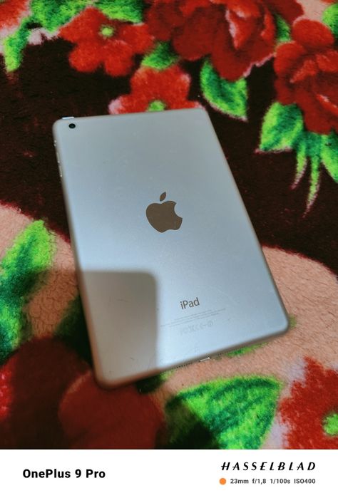 Vând iPad Mini 1st gen