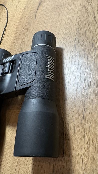 Бинокль Bushnell 10x32