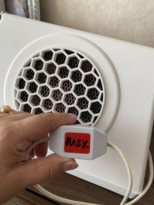 Вытяжка для маникюра  15000