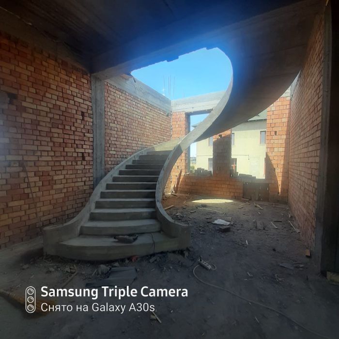 Монолитные лестницы, бетонные лестницы