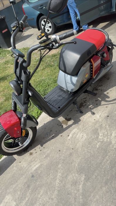 Scuter electric sport 701