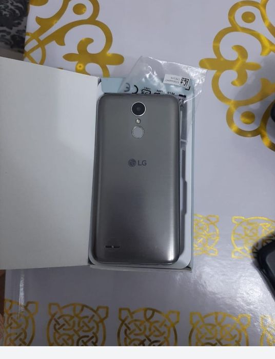 Продам смортфон LG K10