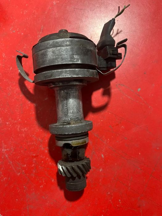 Трамблер Volkswagen Audi 1.8