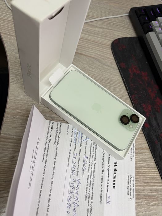 Продам Iphone 15 Green 128 Gb