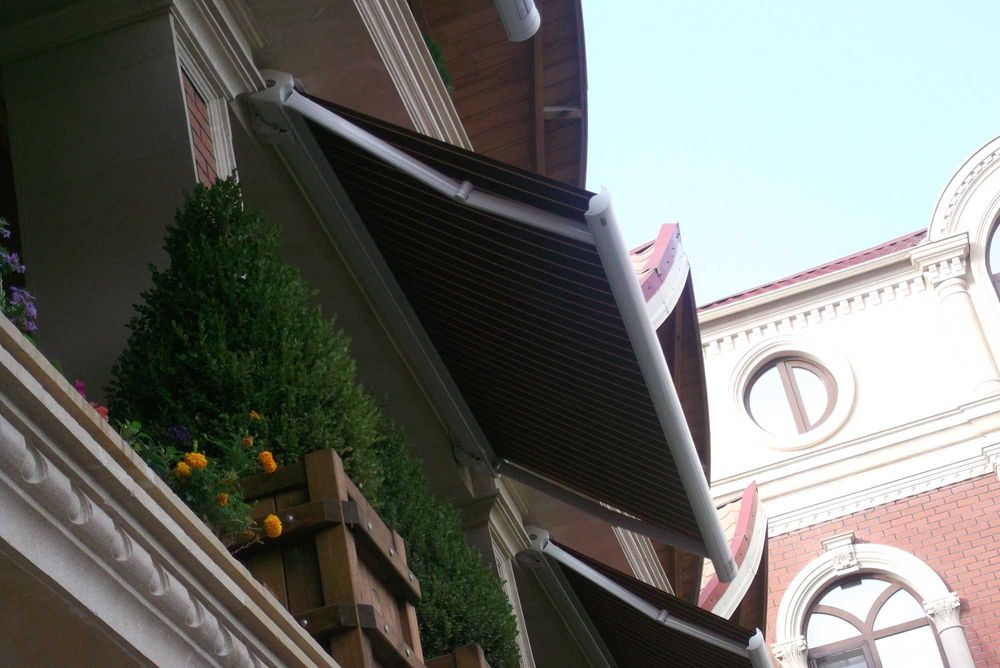 Kassetli Markiza. Tent. Soyabonlar. Naves