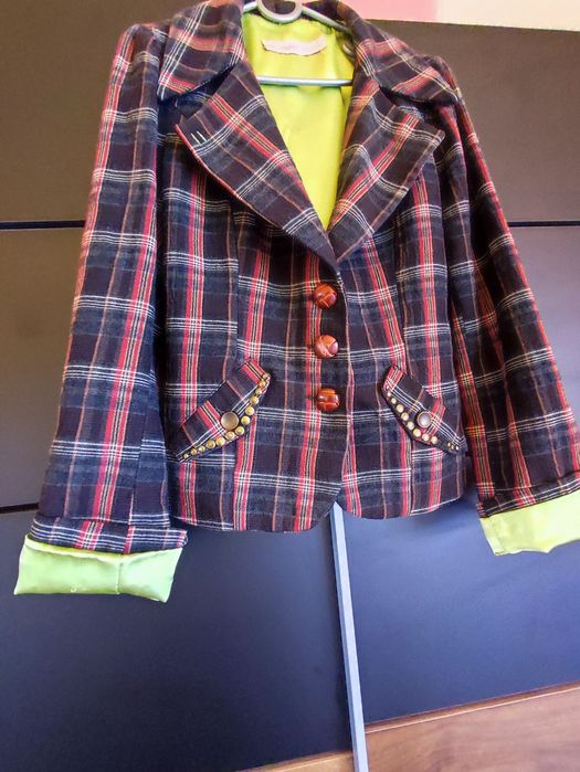 Дамски сака, жилетка и костюм