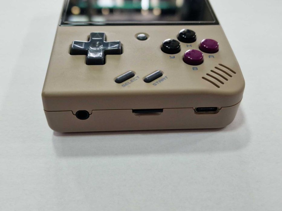Ретро конзола Miyoo Mini Plus Retro Handheld +