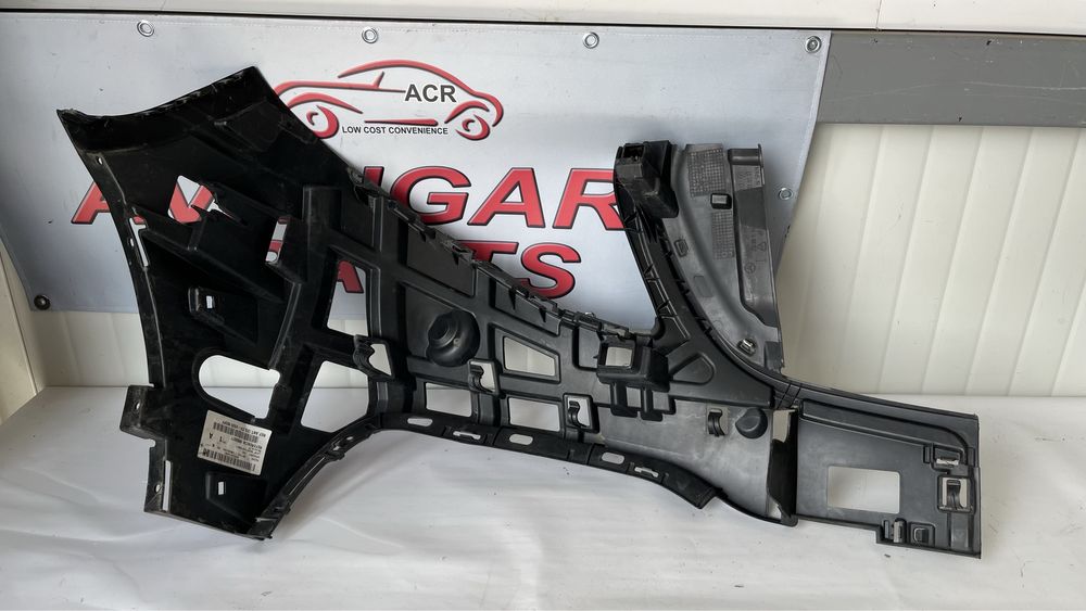 Лява основа за предна броня Mercedes Vito W447