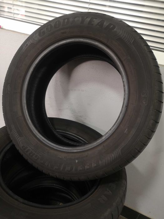 4бр 215/60/16 GOODYEAR 7мм грайфер дот:4719г - - -