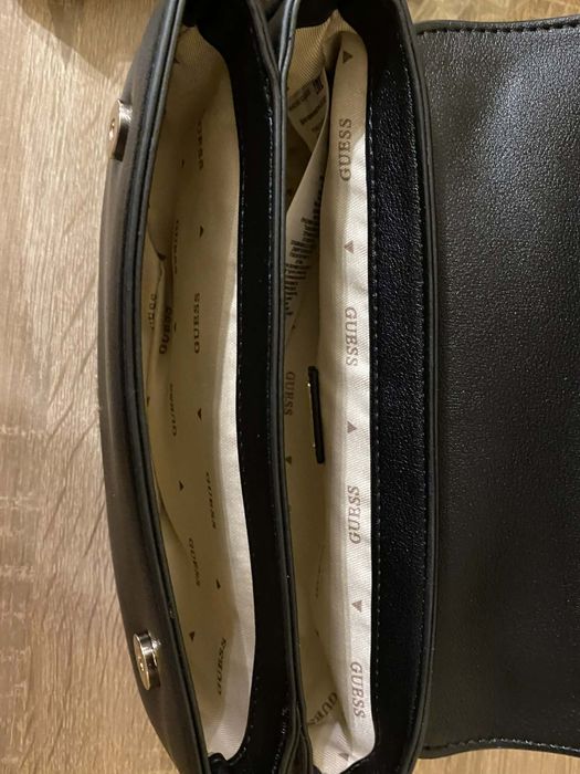 Guess нова оригинална чанта