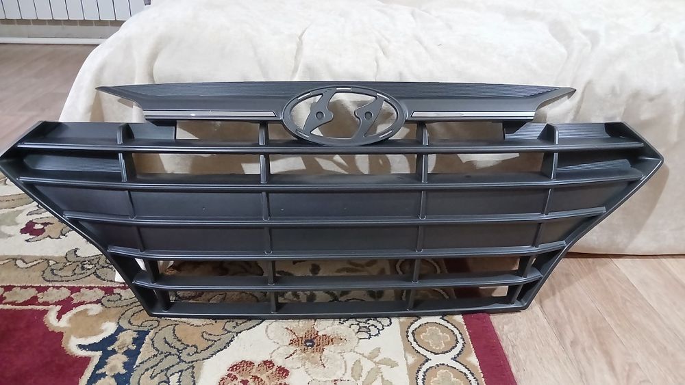 Решетка радиатора Хундай елантра 2020 года