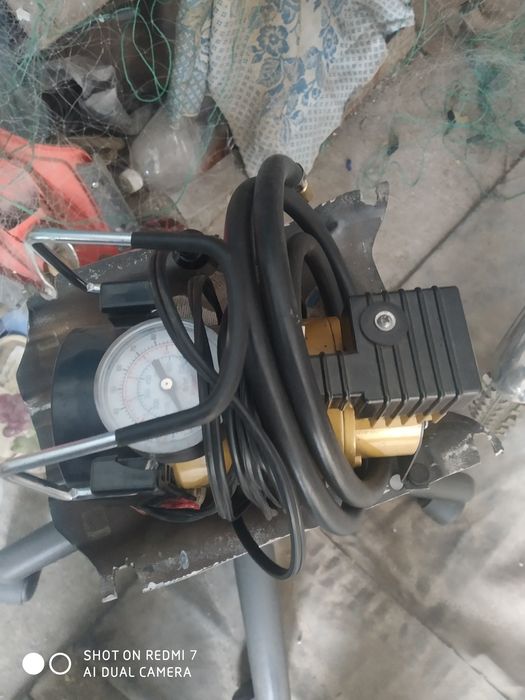 Компрессор  для накачки колёс