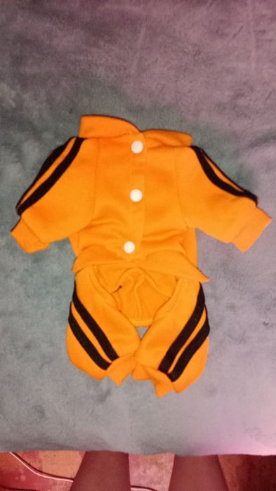 Продам одежду для собак, маельнькой попроды