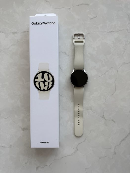 ПРОДАМ Galaxy Watch 6 40mm