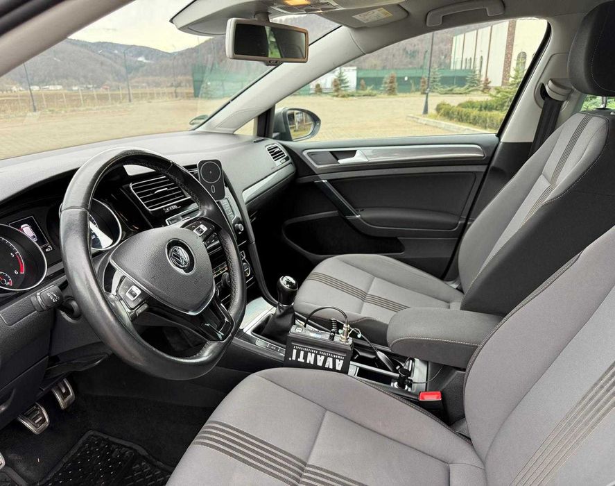 Vând Golf 7 echipare Allstar