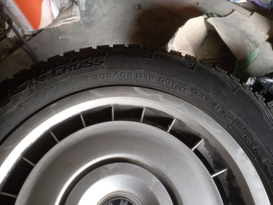 Шины с дисками новые р15 бмв