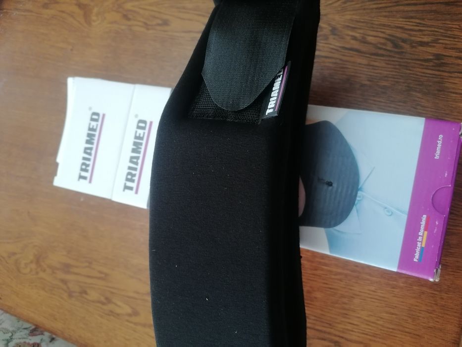 Guler cervical moale, conceput pentru a oferi suport și imobilizare pa