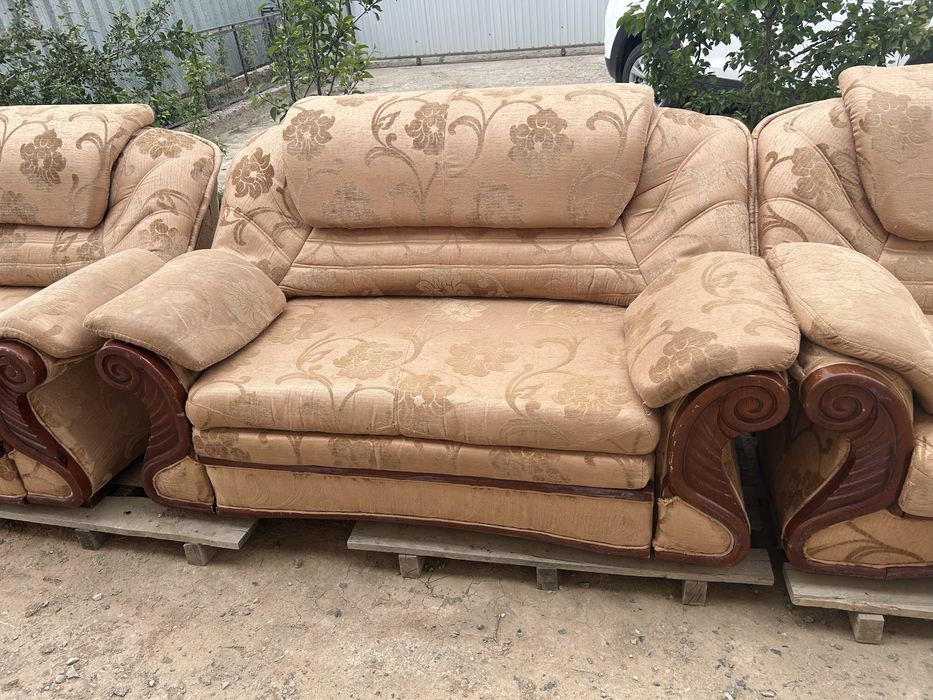 Продам диваны в комплекте