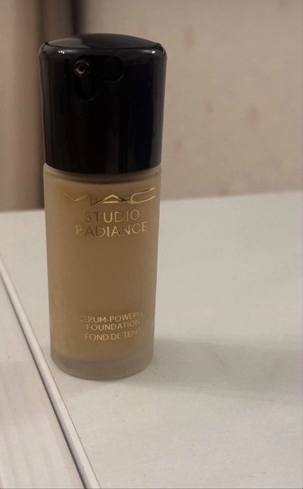 Тональная основа MAC Studio Radiance Serum-Powered Foundation NC11.5
