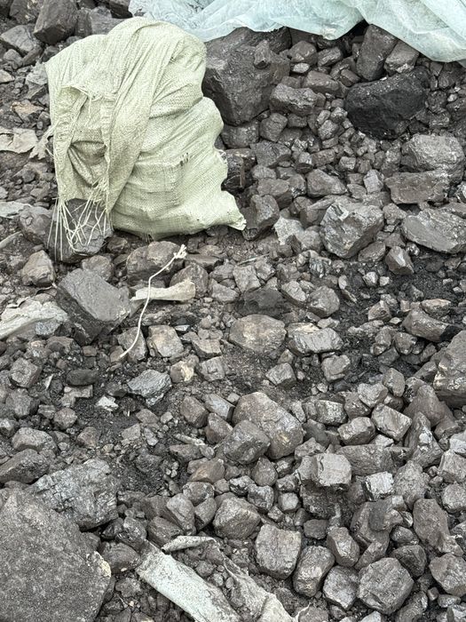 Уголь в мешках, сеяный